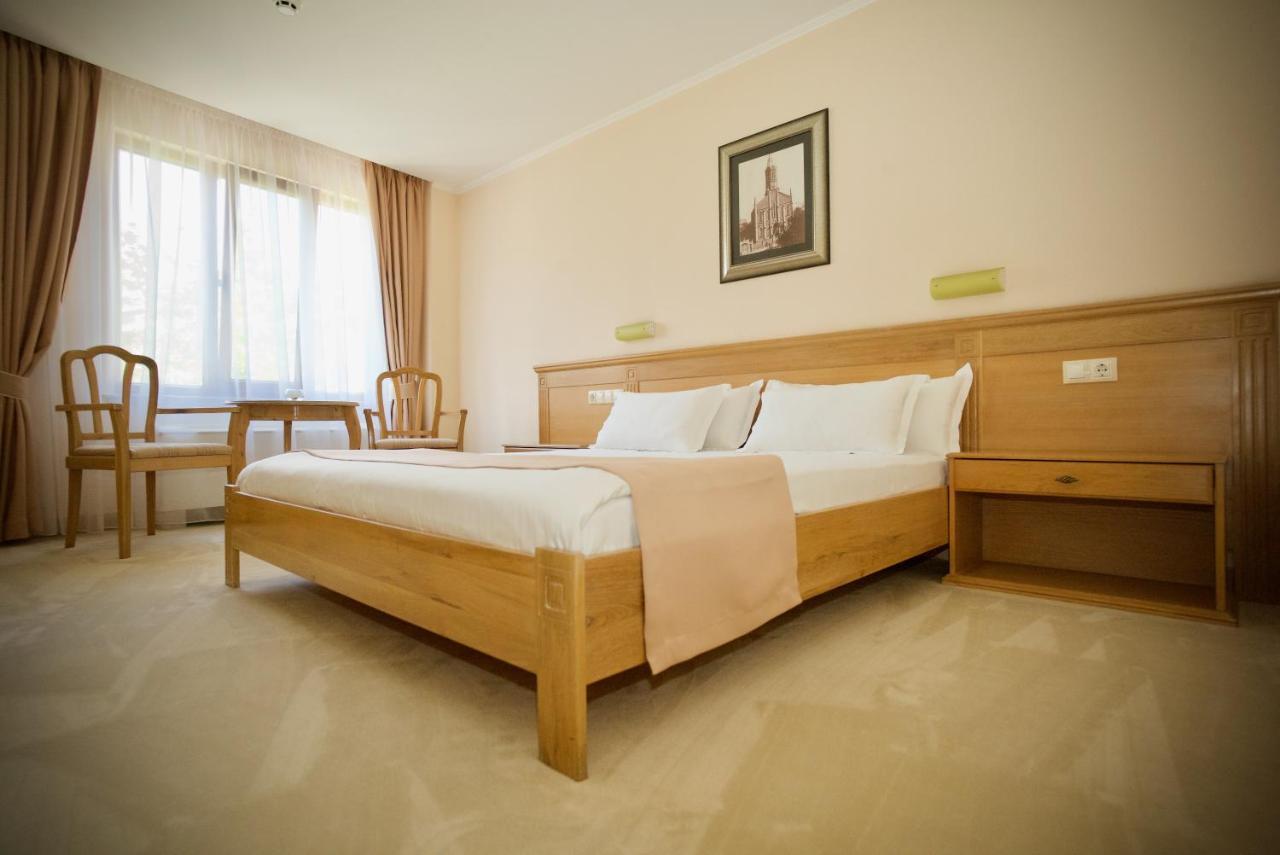 Family Hotel Anna Ruse Esterno foto