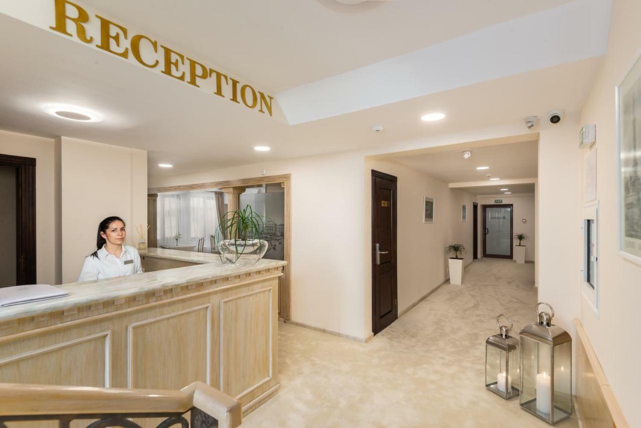 Family Hotel Anna Ruse Esterno foto